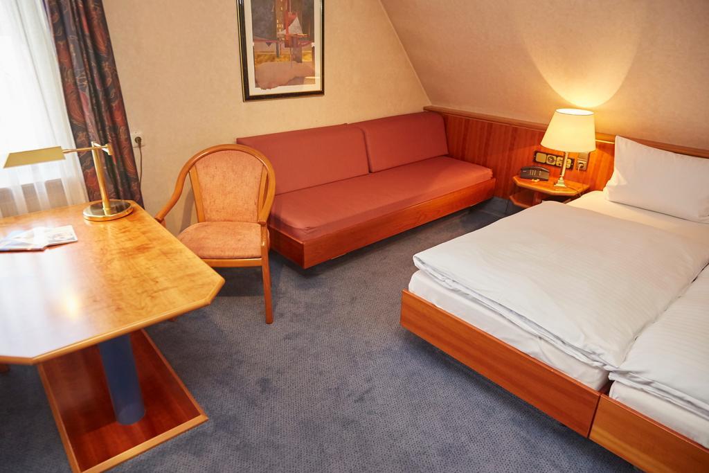 Hotel-Gasthof Die Post Brennerei Frankenhoehe Schillingsfürst Exteriér fotografie