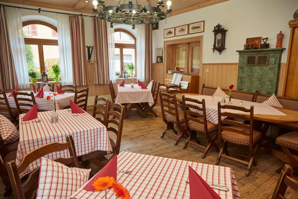 Hotel-Gasthof Die Post Brennerei Frankenhoehe Schillingsfürst Exteriér fotografie